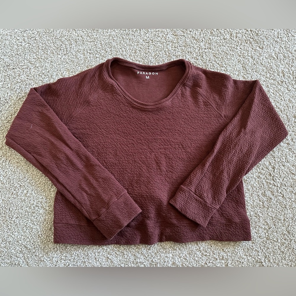 Paragon fitwear cropped pullover, Medium.